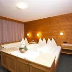 Haus Ria شقة