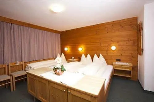 Haus Ria アパート